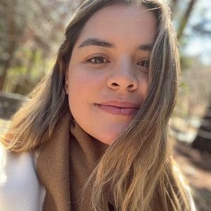 Meet your Posher, Laura